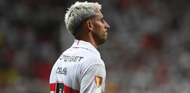 Calleri deve reforçar São Paulo em partida das quartas de final.