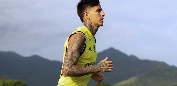 Flamengo treina com elenco completo para partida decisiva na semifinal.