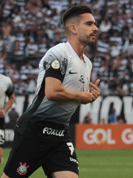 Coronado comemora gol em Corinthians x São Paulo, jogo do Campeonato Brasileiro