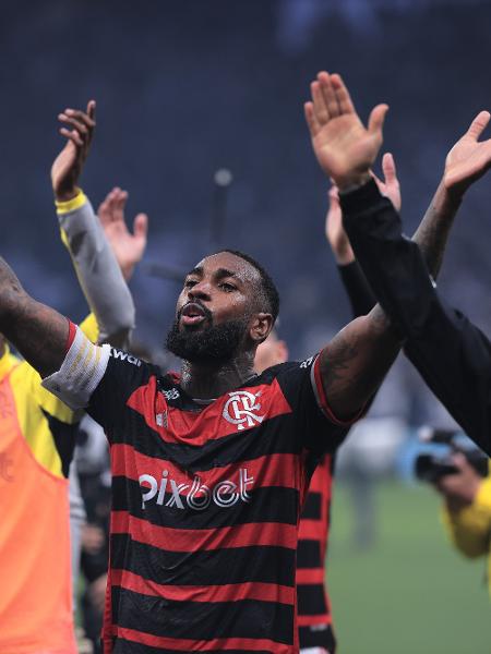 Jogadores do Flamengo comemoram após garantirem vaga na final da Copa do Brasil 2024 - Ettore Chiereguini/AGIF