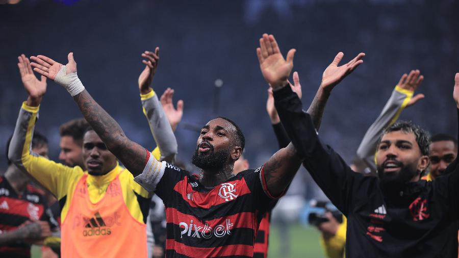 Jogadores do Flamengo comemoram após garantirem vaga na final da Copa do Brasil 2024