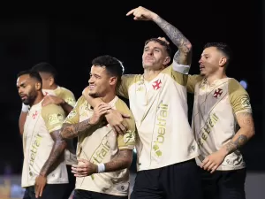 Coutinho brilha, Vasco vence e amplia drama do Atlético após Libertadores