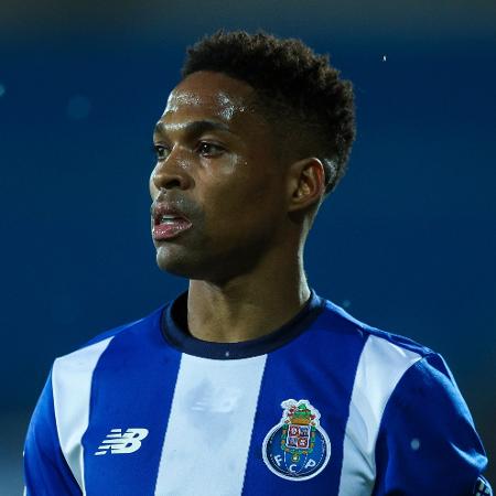 Wendell tem tudo acertado, mas São Paulo ainda negocia com o Porto