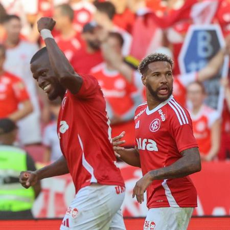 Enner Valencia comemora gol do Inter sobre o Grêmio na decisão do Gaúcho