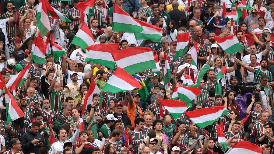 Torcedores do Fluminense durante jogo contra Borussia Dortmund Torcedores do Fluminense durante jogo contra Borussia Dortmund
