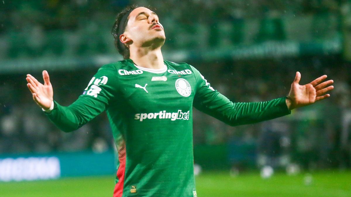 Maurício fala sobre futuro no Palmeiras após sondagens: 'Quero continuar'