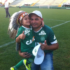 Indiozinho e pai - Bruno Freitas/UOL - Bruno Freitas/UOL
