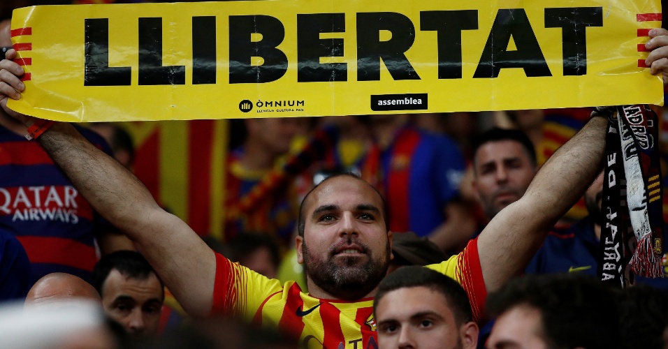Barcelona x Sevilla | Final tem hino espanhol vaiado e veto a camisas