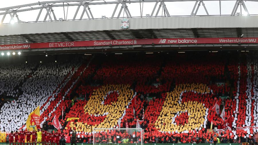 Estádio do Liverpool e de outros nove clubes poderão receber até dois mil torcedores - Lee Smith/Reuters