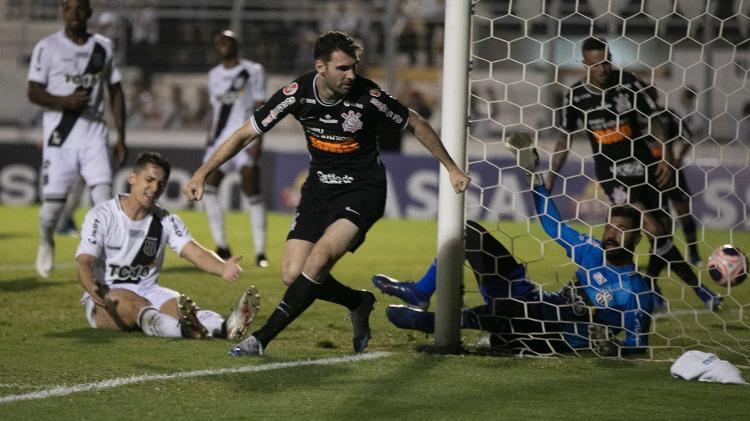 Corinthians peca no individual e é derrotado pela Ponte Preta em Campinas