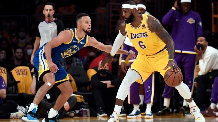 LeBron encara Curry na abertura da temporada da NBA - Kevork Djansezian/Getty Images