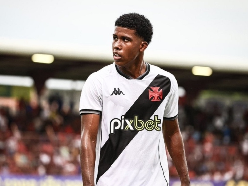 Vasco fará proposta de renovação para Andrey Santos