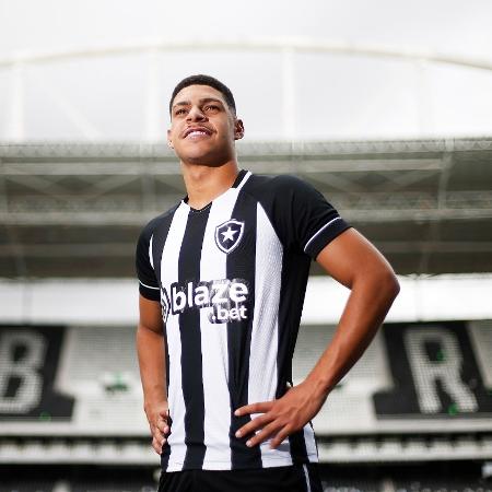 Botafogo ampliou o empréstimo do atacante Luis Henrique até o fim de 2023. Ele pertence ao Olympique (FRA) - Vitor Silva / Botafogo