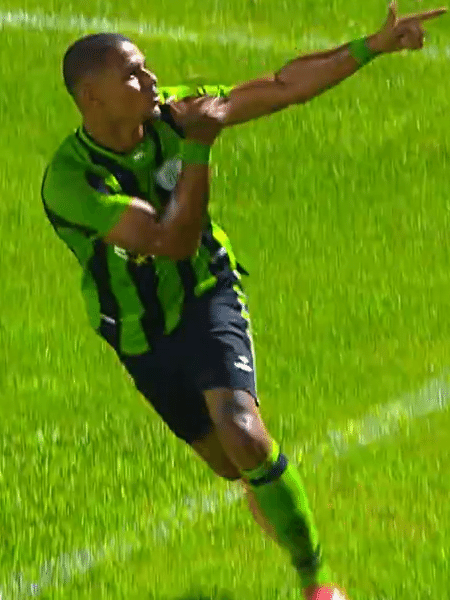Renato Marques, do América-MG, comemora seu gol sobre o São Paulo na Copinha - Reprodução/Sportv