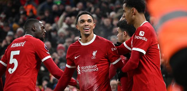 Liverpool empata com Fulham na estreia do Campeonato Inglês - Folha PE