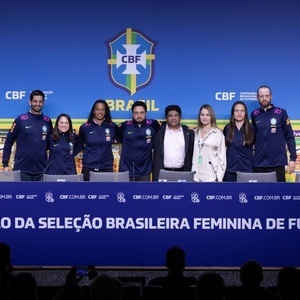SP - Sao Paulo - 09/02/2023 - SUPERCOPA DO BRASIL FEMININA 2023,  CORINTHIANS X INTERNACIONAL - Gabi Portilho, a Corinthians player, competes  with Eskerdinha, a Internacional player, during a match at the