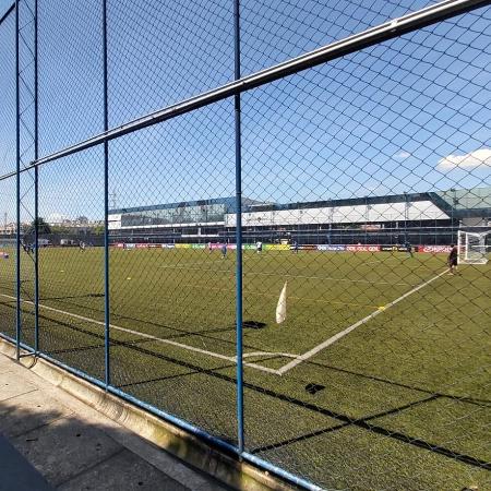 Gramado da Ibrachina Arena, uma das sedes da Copinha