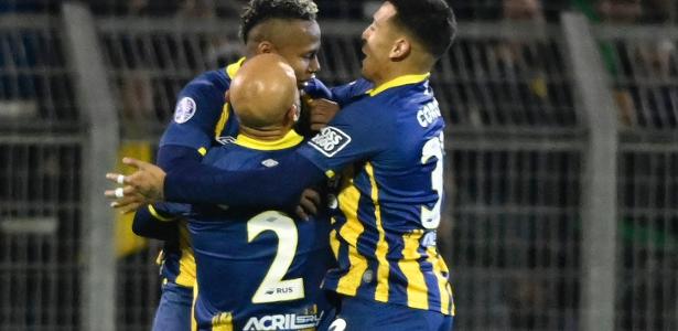 Rosario Central beats Inter in first playoff match