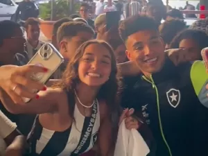 Libertadores: Botafogo é recebido com festa no aeroporto; assista