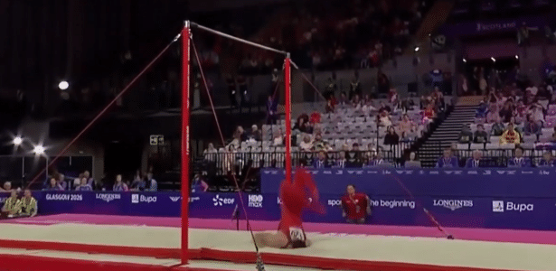 Ginasta inglês sofre queda e cai de cabeça durante competição na Escócia