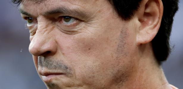 Diniz fala sobre pênalti não marcado e pressão sobre o Corinthians após derrota