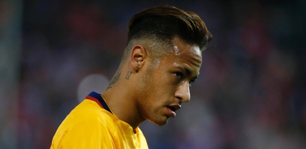 Neymar tem contrato com o Barcelona até 2018 - Juan Medina/Reuters
