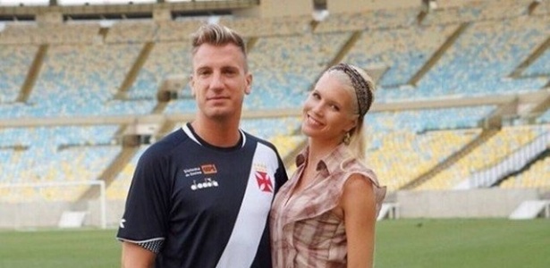 Maxi López e namorada Daniella Christiansson em visita ao Maracanã  - Reprodução / Instagram