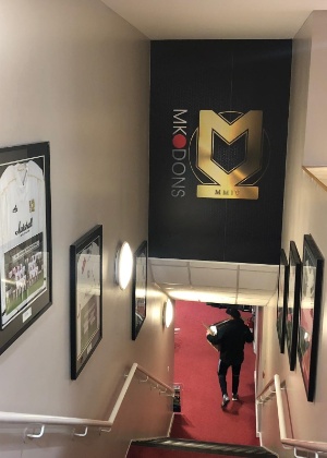 Acesso direto ao estádio do Milton Keynes 2 - Milton Keynes/Colaboração para o UOL - Milton Keynes/Colaboração para o UOL