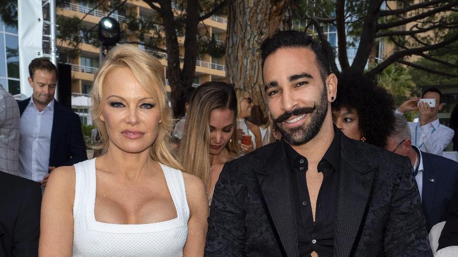 Adil Rami namorava a atriz Pamela Anderson - Arnold Jerocki/Getty Images