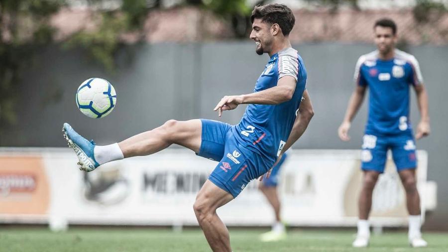 Yuri Alberto domina bola durante treino do Santos - Ivan Storti/Santos FC