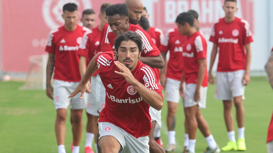 Erik, de 19 anos, voltou para as categorias de base do Inter antes da pandemia - Ricardo Duarte/SC Internacional