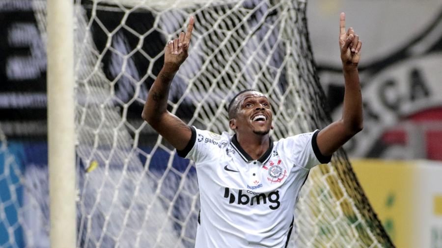 Atacante Jô celebra gol pelo Corinthians contra o Atlético-MG no Campeonato Brasileiro deste ano - Rodrigo Coca/Ag. Corinthians