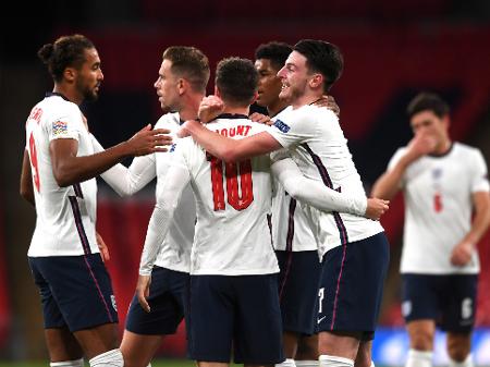 Inglaterra marca três vezes no primeiro tempo e supera Espanha pela Liga  das Nações, Esportes