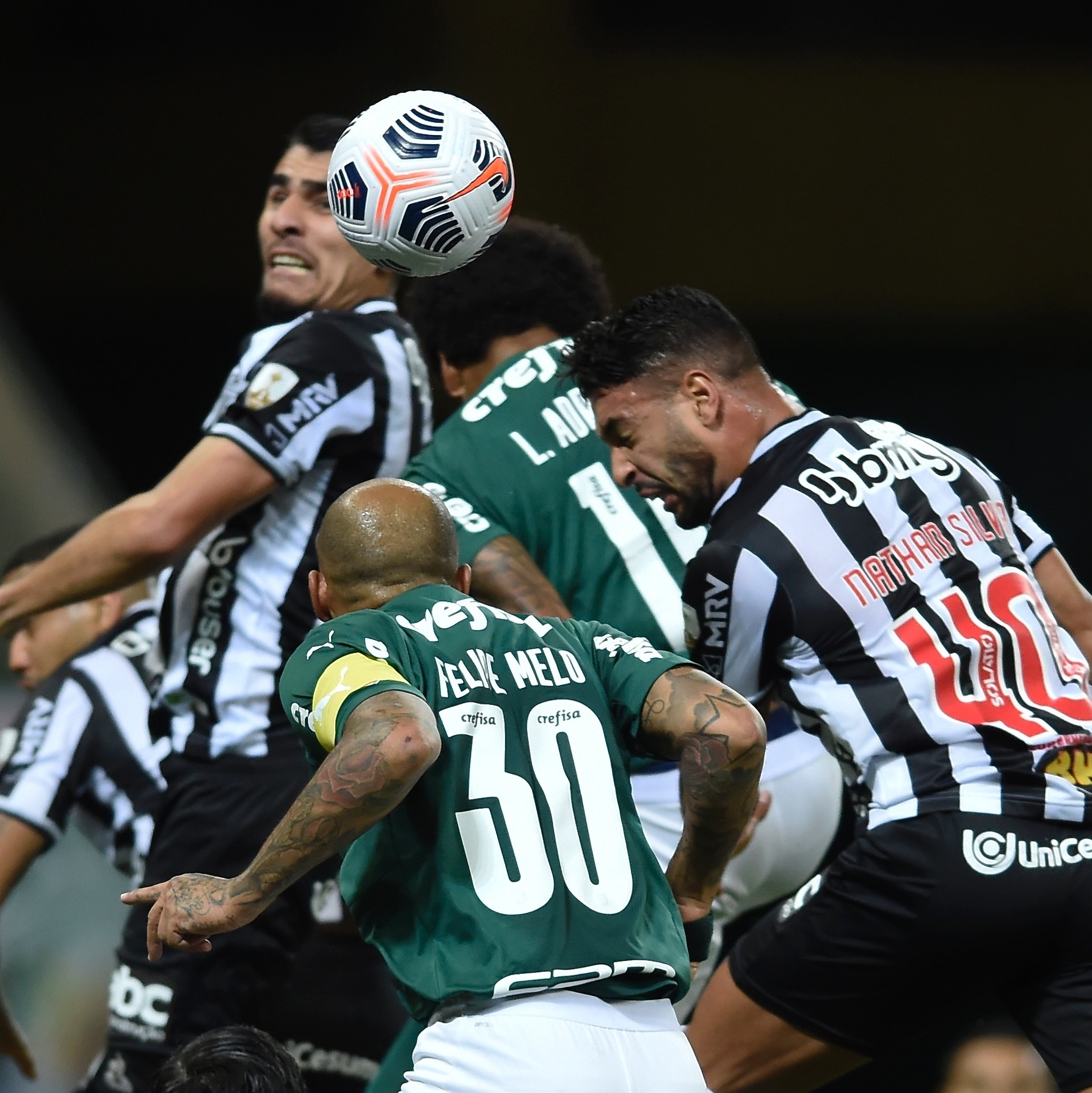 VÍDEO: Maurício fala sobre duelo decisivo na Libertadores: 'Maior