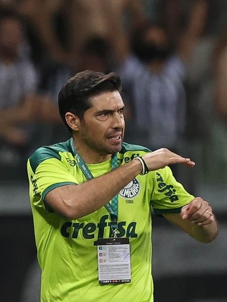 O técnico Abel Ferreira (Palmeiras) durante o jogo de volta contra o Atlético-MG pela semifinal da Libertadores, no Mineirão - Cesar Greco