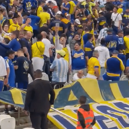 Torcedor do Boca Juniors acusado de fazer saudação nazista durante jogo contra o Corinthians, - Reprodução/Twitter