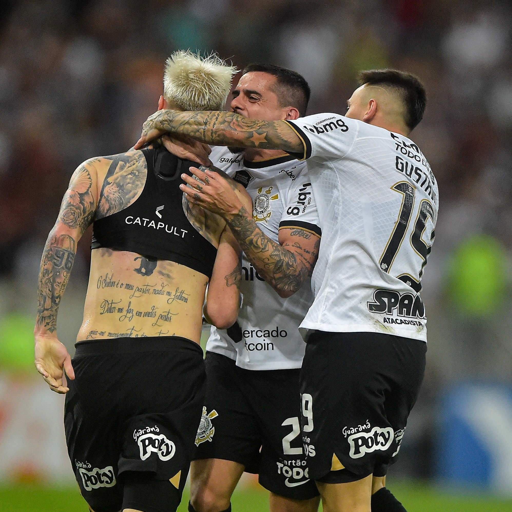 Róger Guedes entra na Tropa do Calvo e reage a momentos de Fluminense x  Corinthians, corinthians