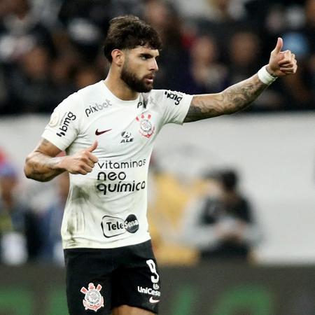 Yuri Alberto comemora gol em Corinthians x Athletico, jogo do Campeonato Brasileiro