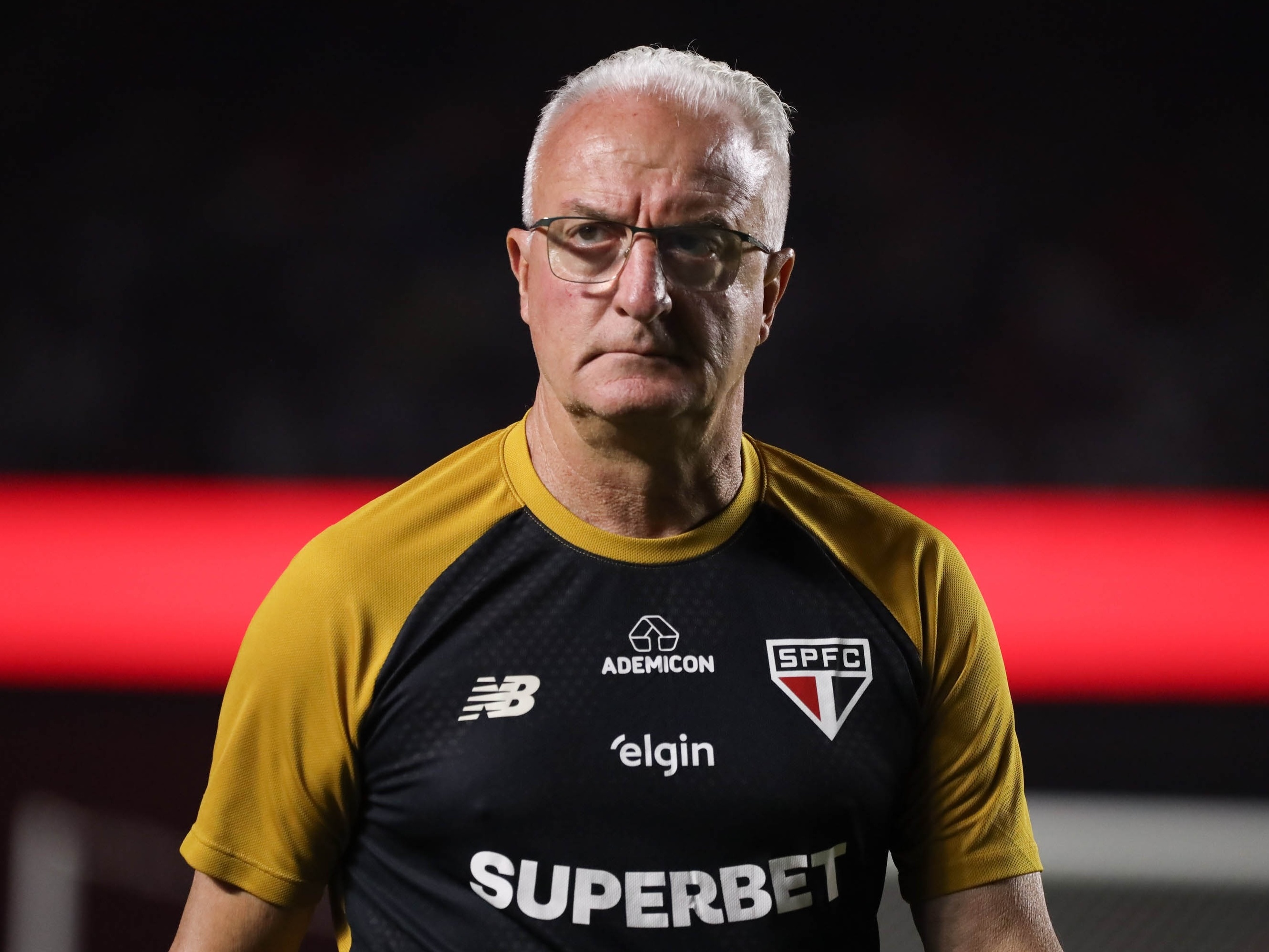 Dorival espera 'reinício' e exalta caráter do elenco após fim de jejum