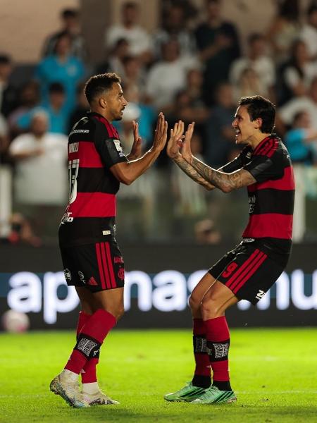 Danilo marcou para o Flamengo, mas não comemorou em respeito ao seu ex-clube
