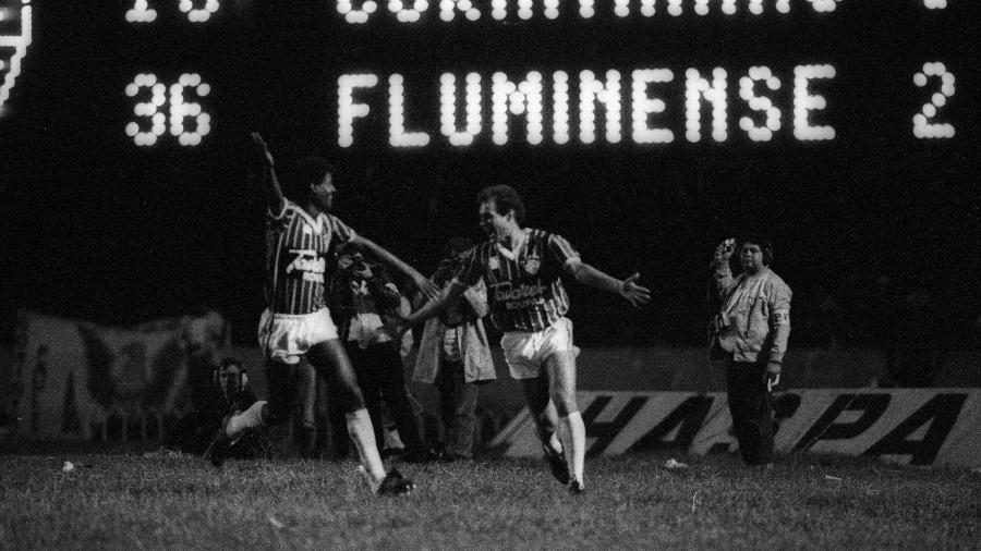 Tato comemora gol sobre o Corinthians na semifinal do Brasileirão de 1984 - Acervo Flu-Memória