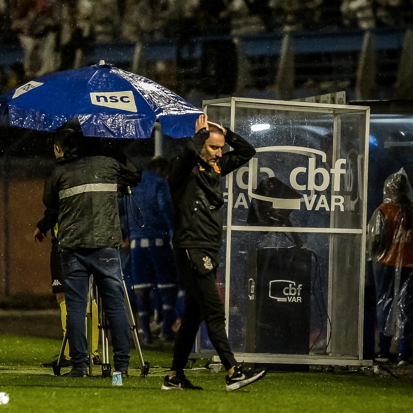 Depois de 4 meses voltar a jogar e marcar um gol, é muito especial ! Não  foi o resultados que queríamos, sofremos o empate, mas agora é…