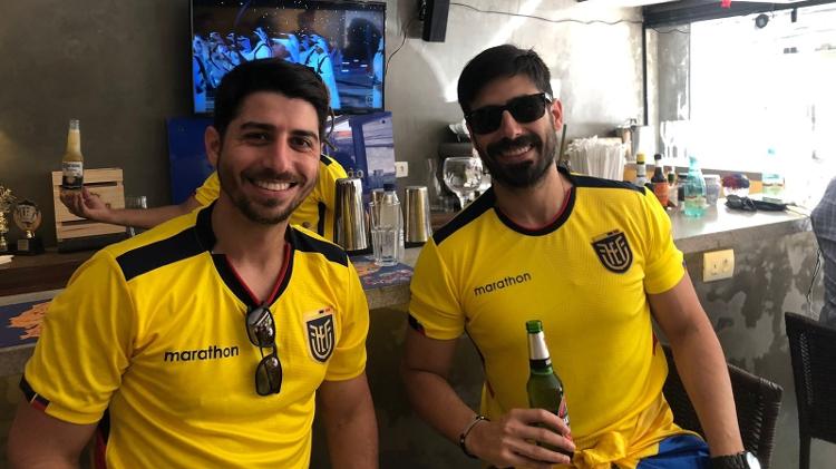 Torcedores equatorianos se reúnem em bar em São Paulo para assistir abertura da Copa - Beatriz Cesarini/UOL - Beatriz Cesarini/UOL