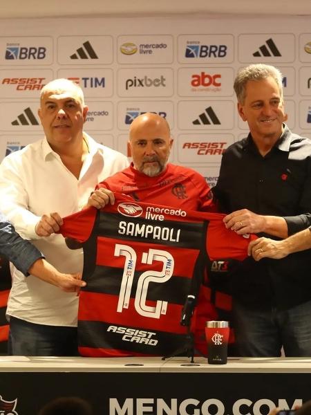 Marcos Braz, Sampaoli e Landim: treinador argentino foi demitido na semana passada pelo Flamengo