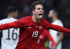 Turquia vence Alemanha de virada fora de casa em jogo de cinco gols - Ronny Hartmann/AFP