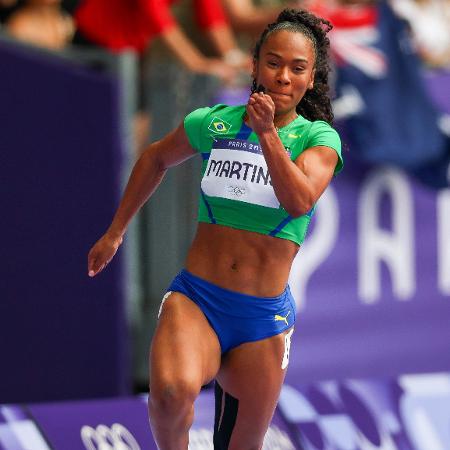 Lorraine Martins durante a prova dos 200 m rasos nas Olimpíadas de Paris