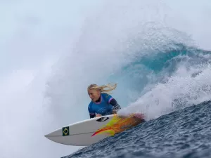 Tati admite erros na final do surfe, mas vibra com prata: 'Quase deu ouro'