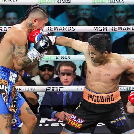 Manny Pacquiao acerta golpe em Mario Barrios, durante confronto em Las Vegas Manny Pacquiao acerta golpe em Mario Barrios, durante confronto em Las Vegas