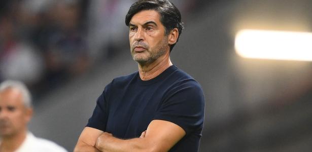Técnico do Lyon se irrita com críticas: 'Talvez eu seja um técnico de m..'