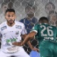 Jackson, zagueiro do Palmeiras, perdeu gol livre, dentro da área - Ricardo Nogueira / Folhapress